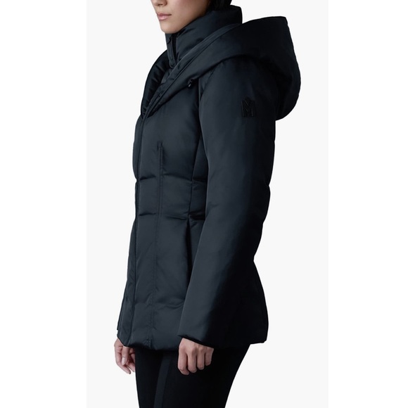 Mackage
Alana Tech Water Repellent 750 Fill Power Down Jacket, NEW - Picture 4 of 12